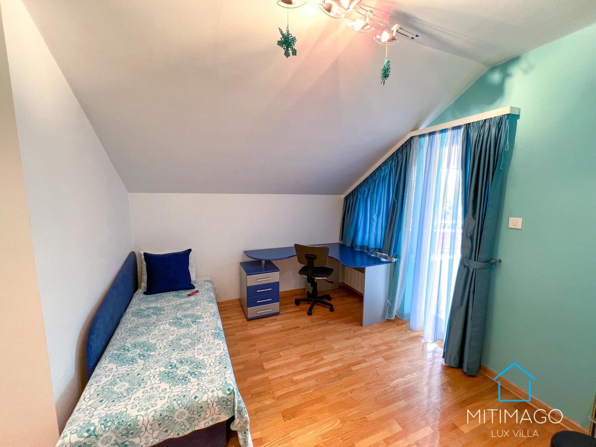 Lux Mitimago Villa *
