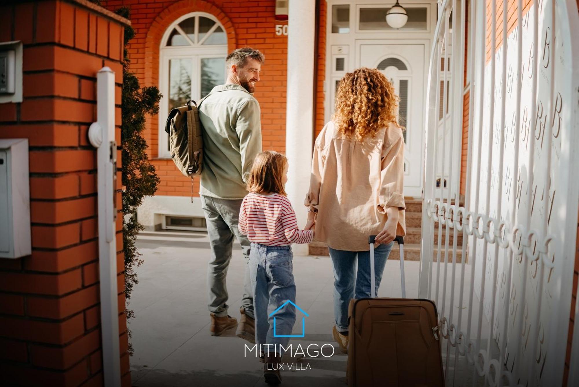 Villa Lux Mitimago